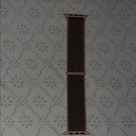 Apple Watch sports loop - Picture 2 of 2